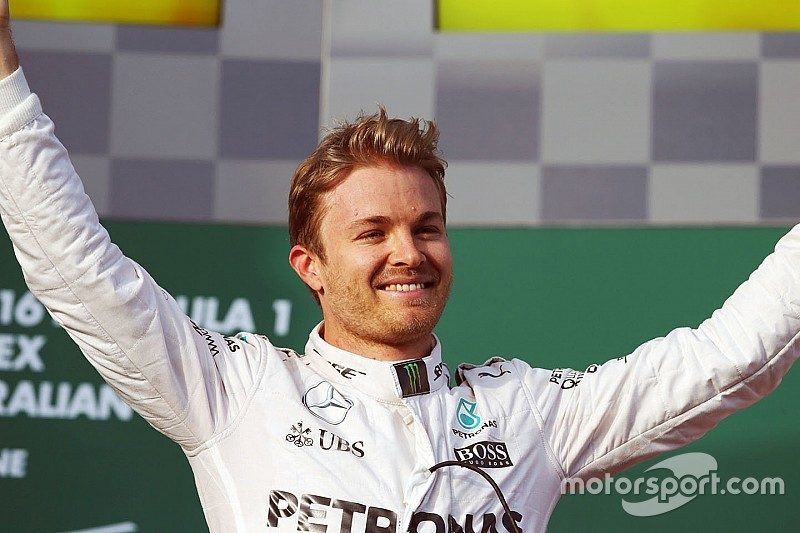 Rosberg vuelve a ganar y Vettel rompe motor
