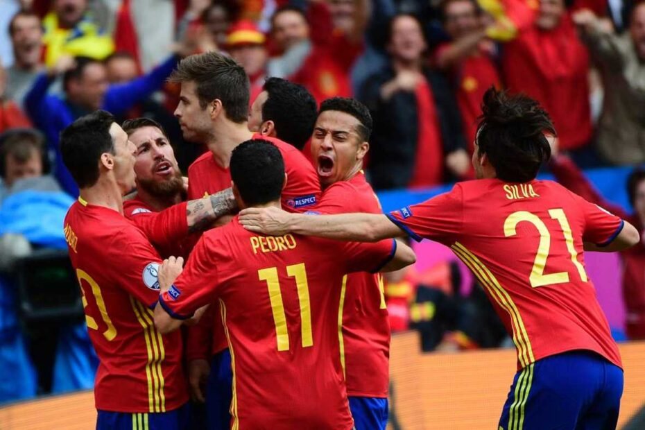 España arranca la Eurocopa 2016 con una difícil victoria