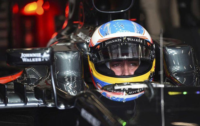 Fernando Alonso remonta 15 posiciones en Spa